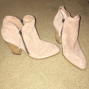 Dolce Vita Cream booties size 9